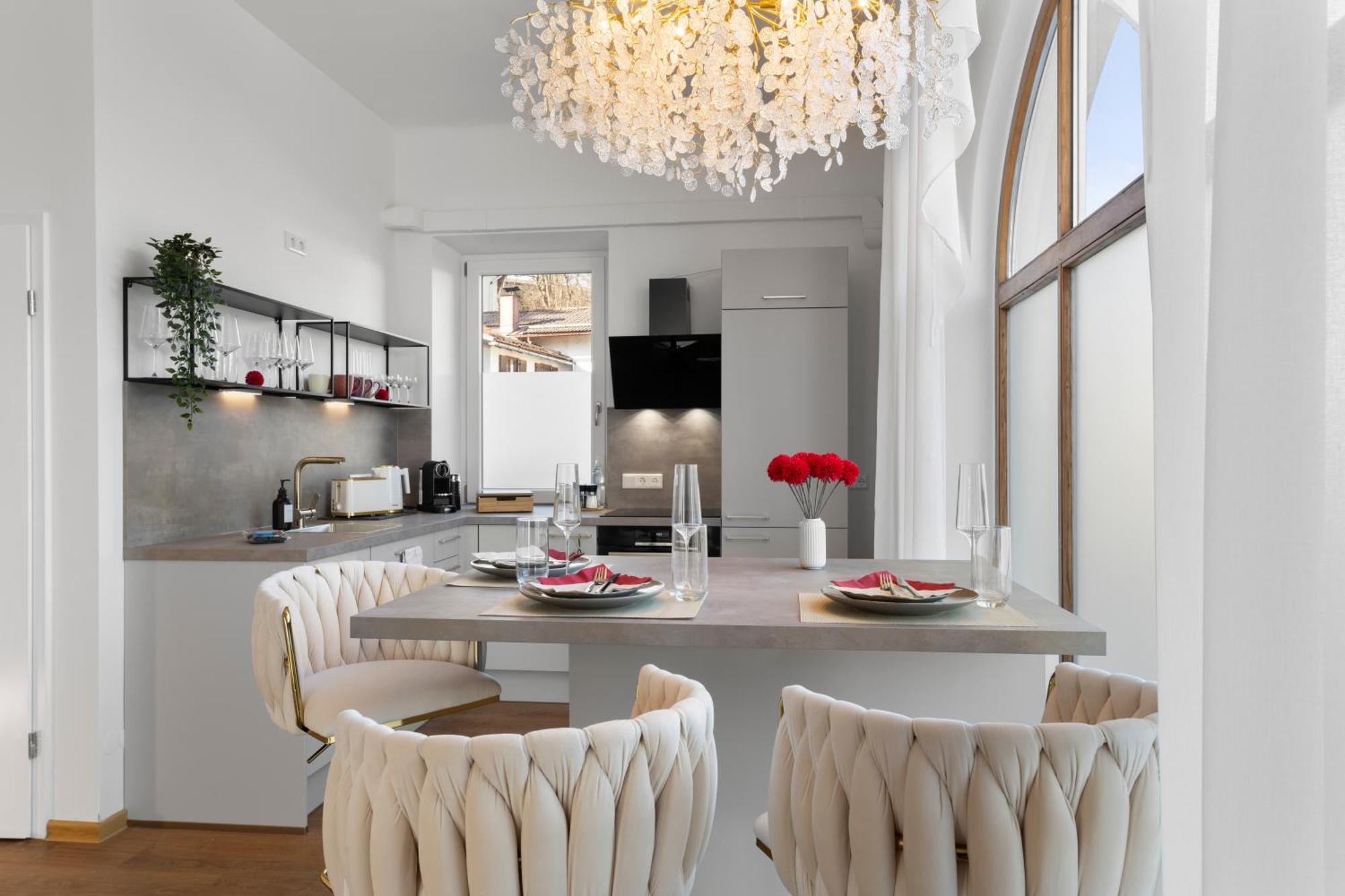 Liebelei Miesbach - Boutique-Apartment Mit Terrasse Im Zentrum Ngoại thất bức ảnh