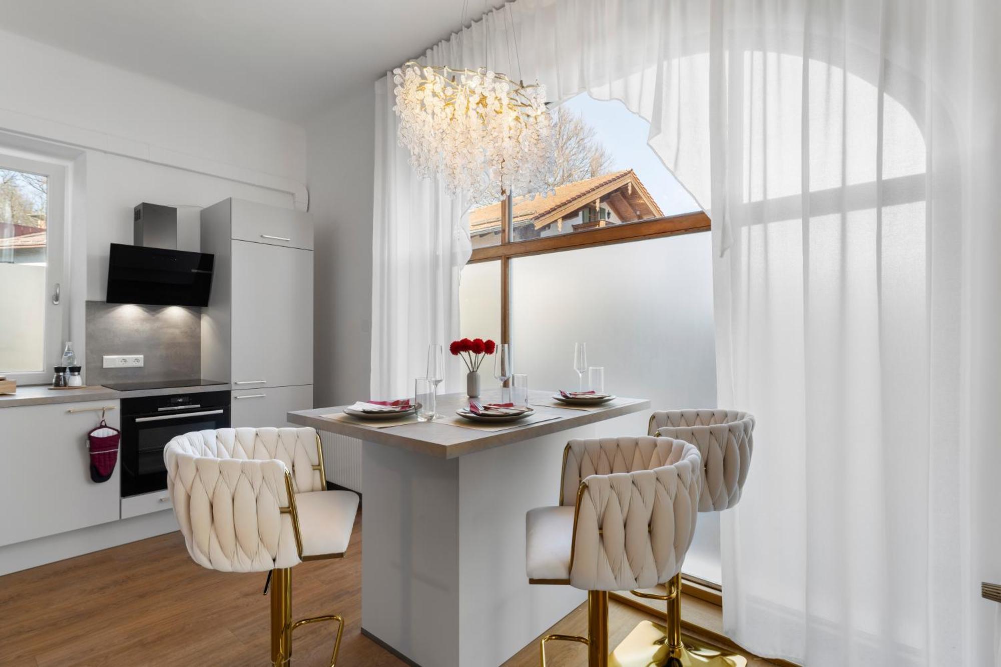 Liebelei Miesbach - Boutique-Apartment Mit Terrasse Im Zentrum Ngoại thất bức ảnh